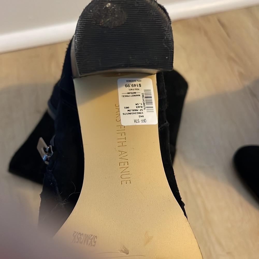 Tall suede boots in a great condition